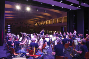 Grüsch feiert seine neue Mehrzweckhalle «Fundus»
